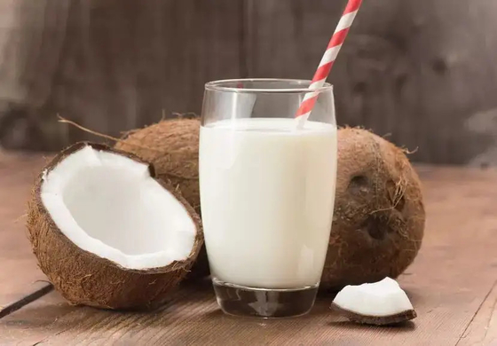 31566-31-1 categoría alimenticia destilada del emulsor de la leche de coco del monoestearato de la glicerina E471