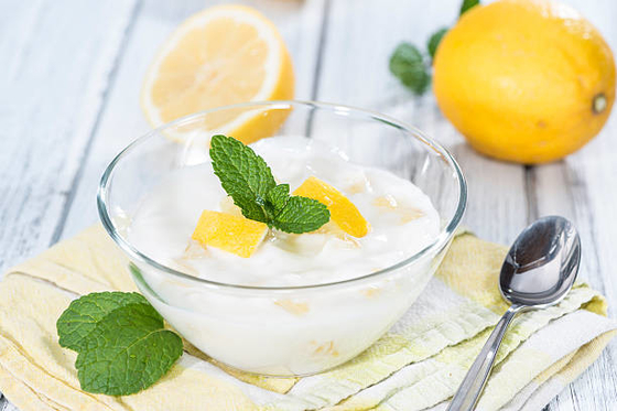 Monolaurato de glicerol FSSC GML90 Emulsionante de grado alimenticio en polvo de monoglicérido de ácido láurico