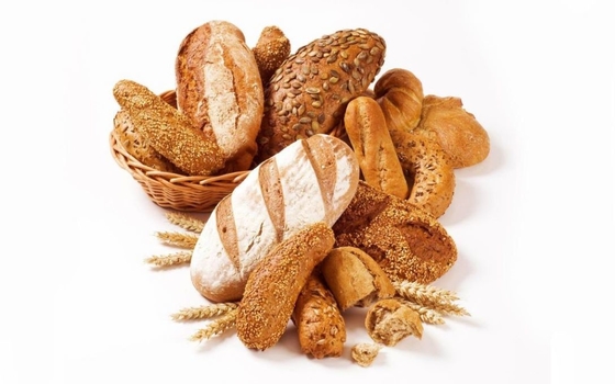 123-94-4 los emulsores de la panadería riegan el polvo blanco del monoestearato dispersible de la glicerina