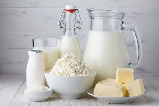 123-94-4 monoestearato dispersible E471 de la glicerina del agua del emulsor de la categoría alimenticia